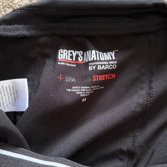 Grey's Anatomy Black Scrub Set - Picture 3 of 3